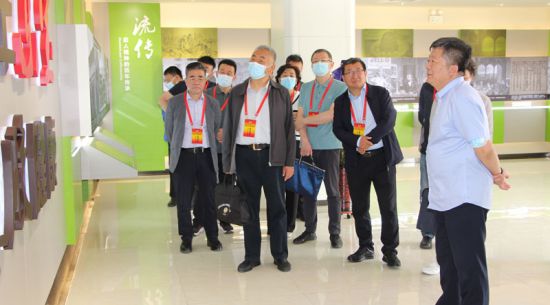 市政协副主席雪松带领部分政协委员莅临k8凯发调研指导——优化、推进包头市营商环境 助力企业高质量发展
